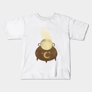 Boiling witch cauldron with moon and stars Kids T-Shirt